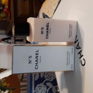 Chanel N°5 Paris body lotion